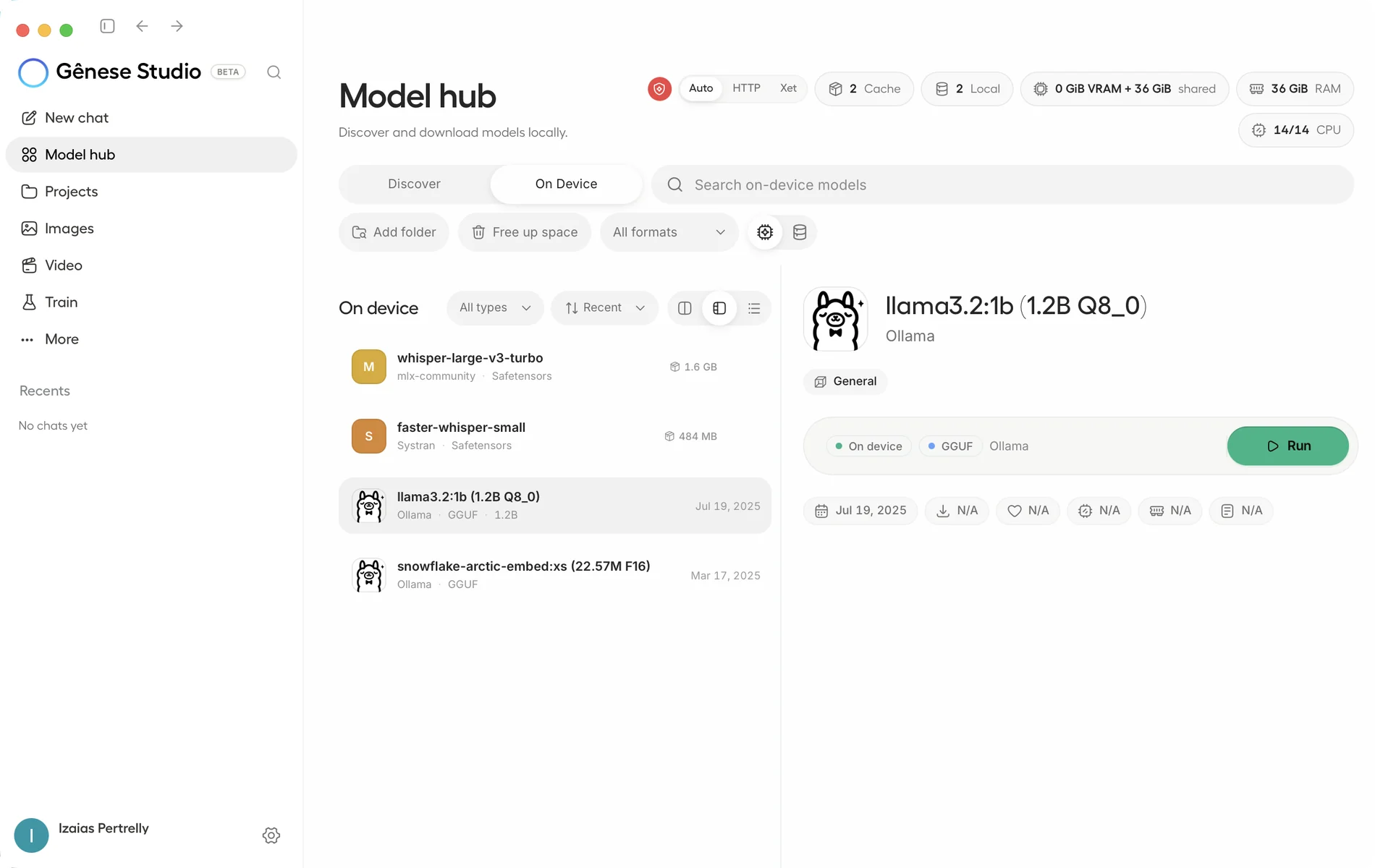 Model hub do Gênese Studio listando modelos baixados no Mac, com memória disponível e botão Run.